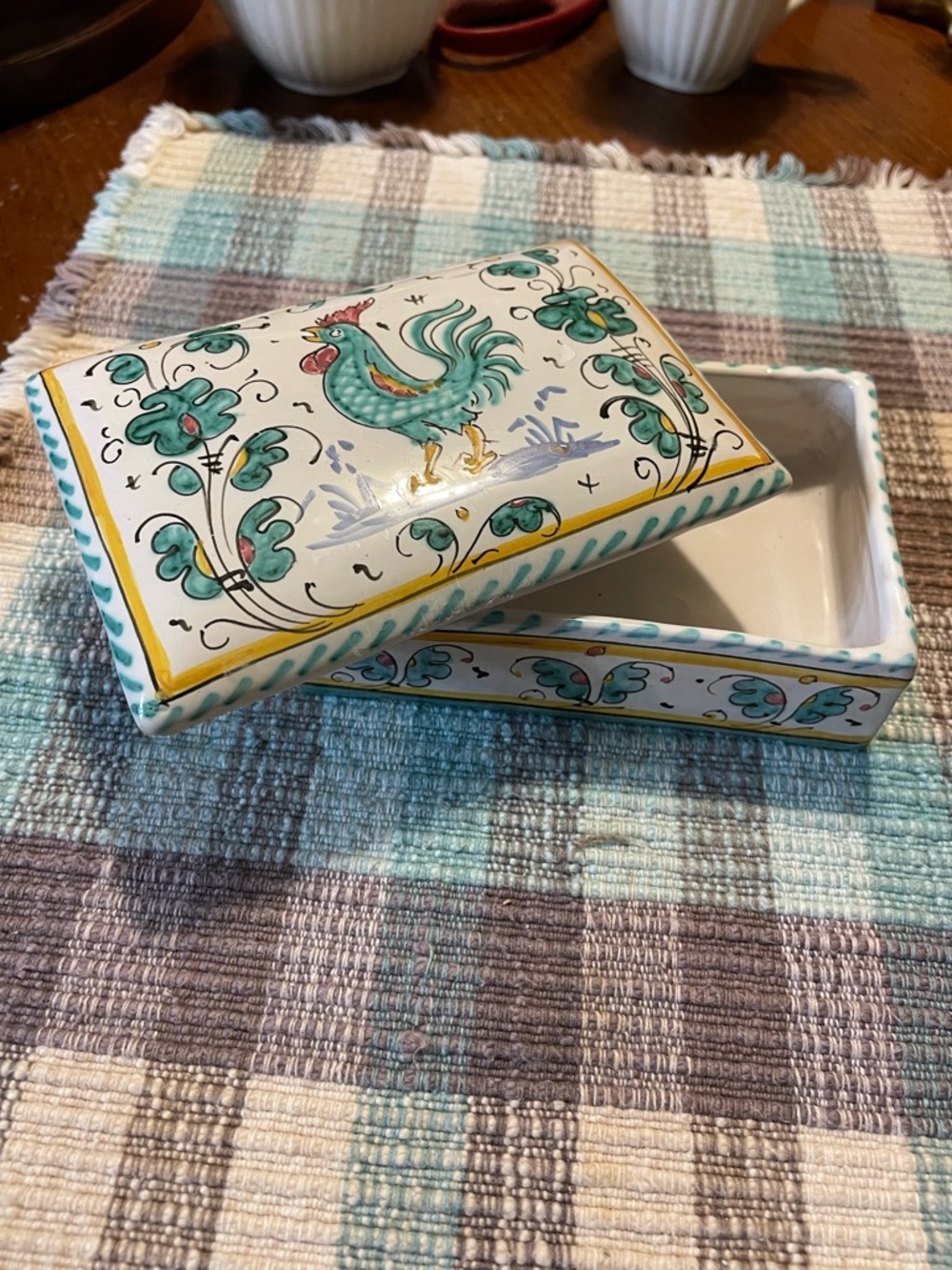 Vintage Grazia Deruta Italian pottery trinket box